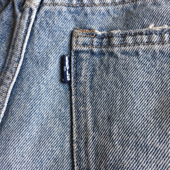 Levi’s Cheeky High-Rise Denim Shorts - Size 31 NWT - Picture 9 of 13